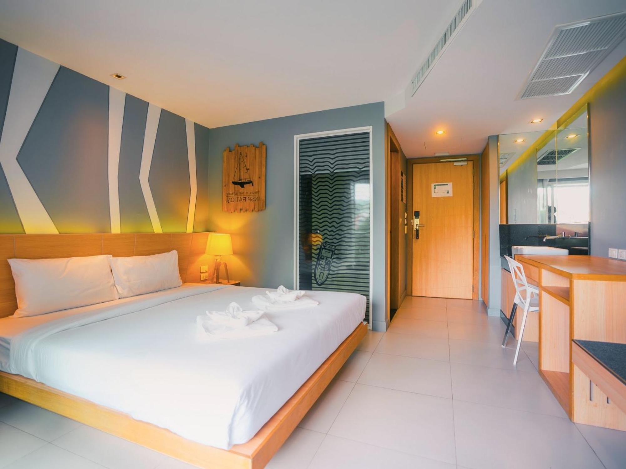 Patong Mad Monkey Phuket 호스텔 외부 사진