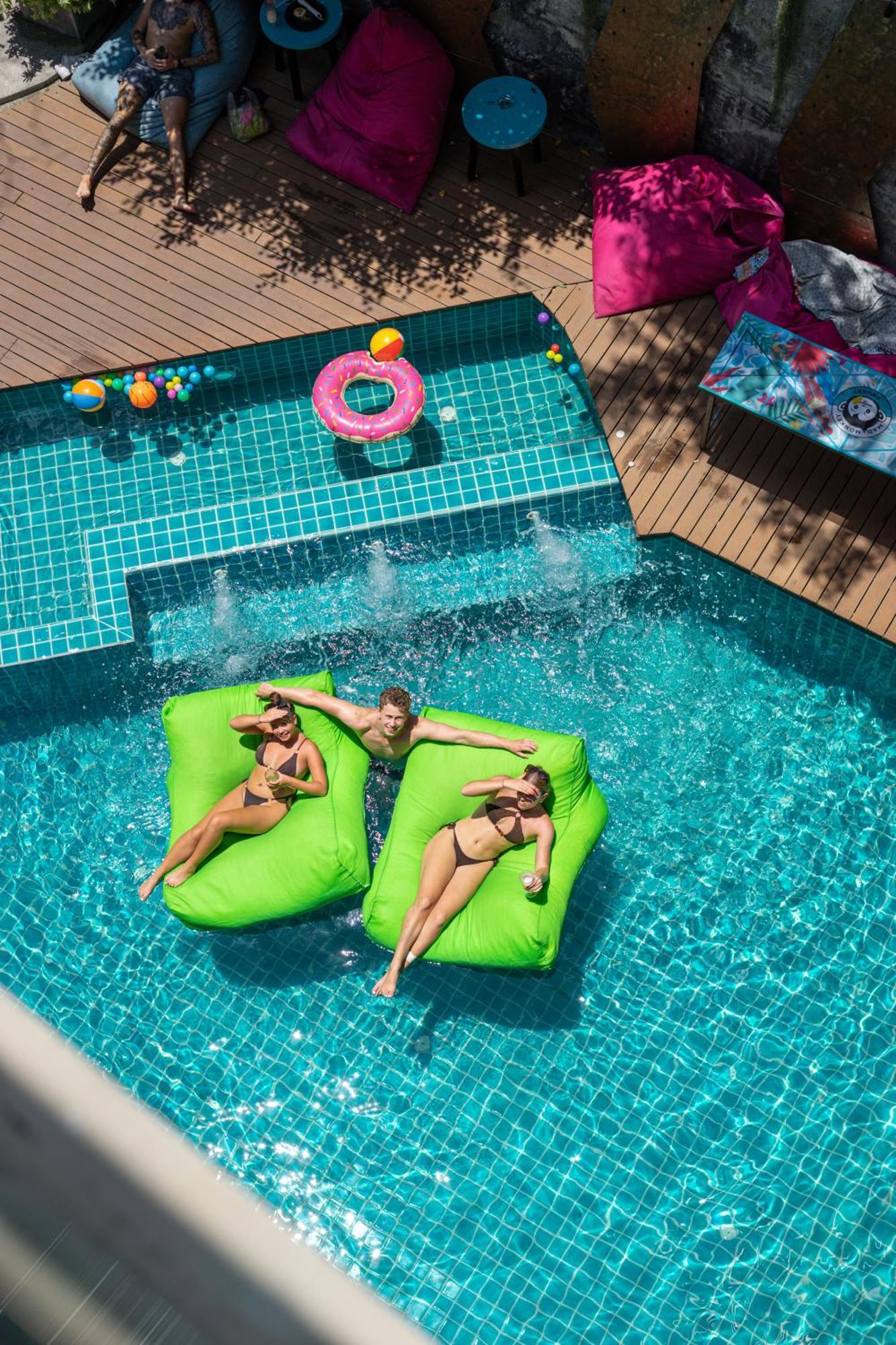 Patong Mad Monkey Phuket 호스텔 외부 사진