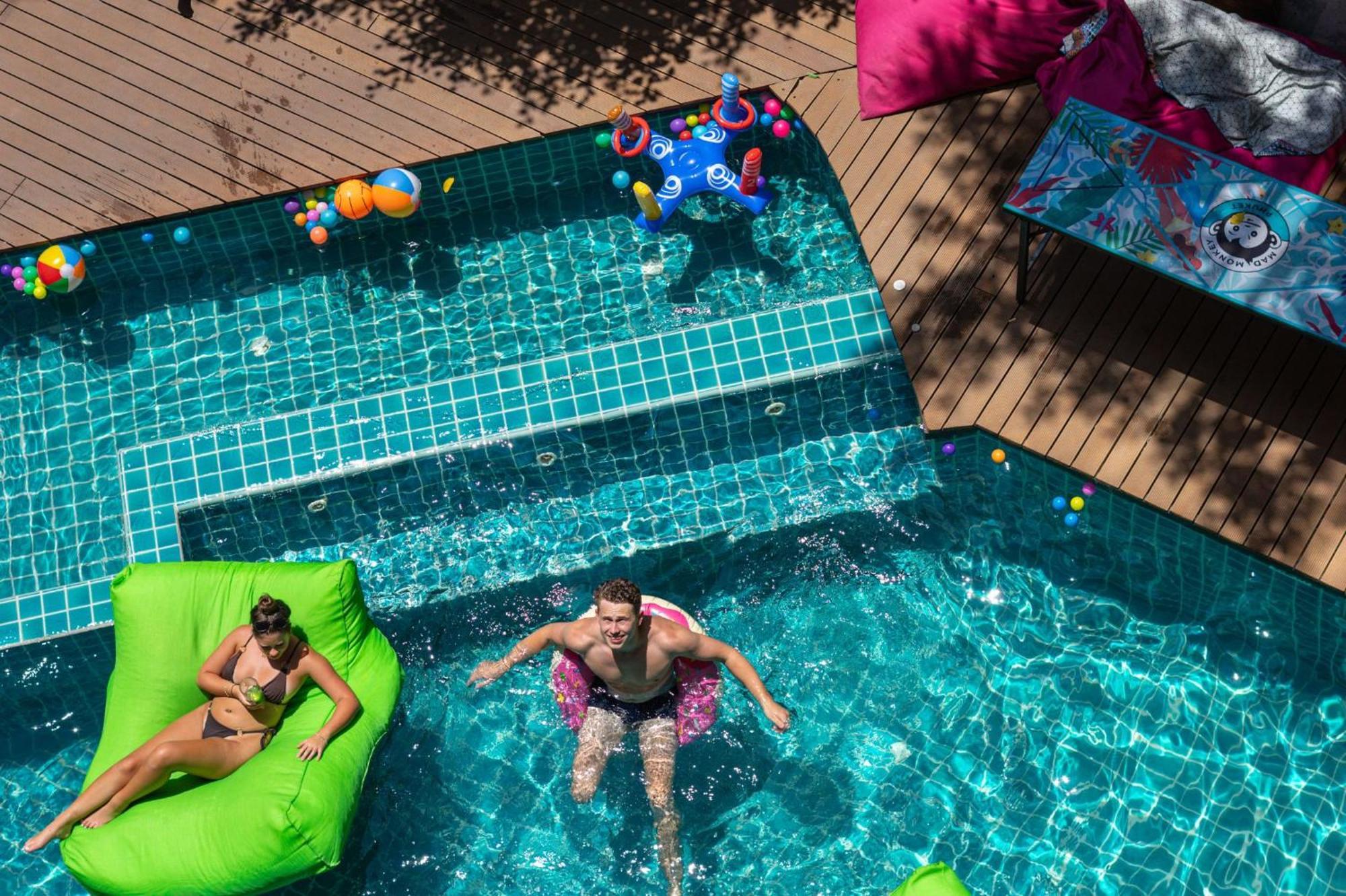 Patong Mad Monkey Phuket 호스텔 외부 사진